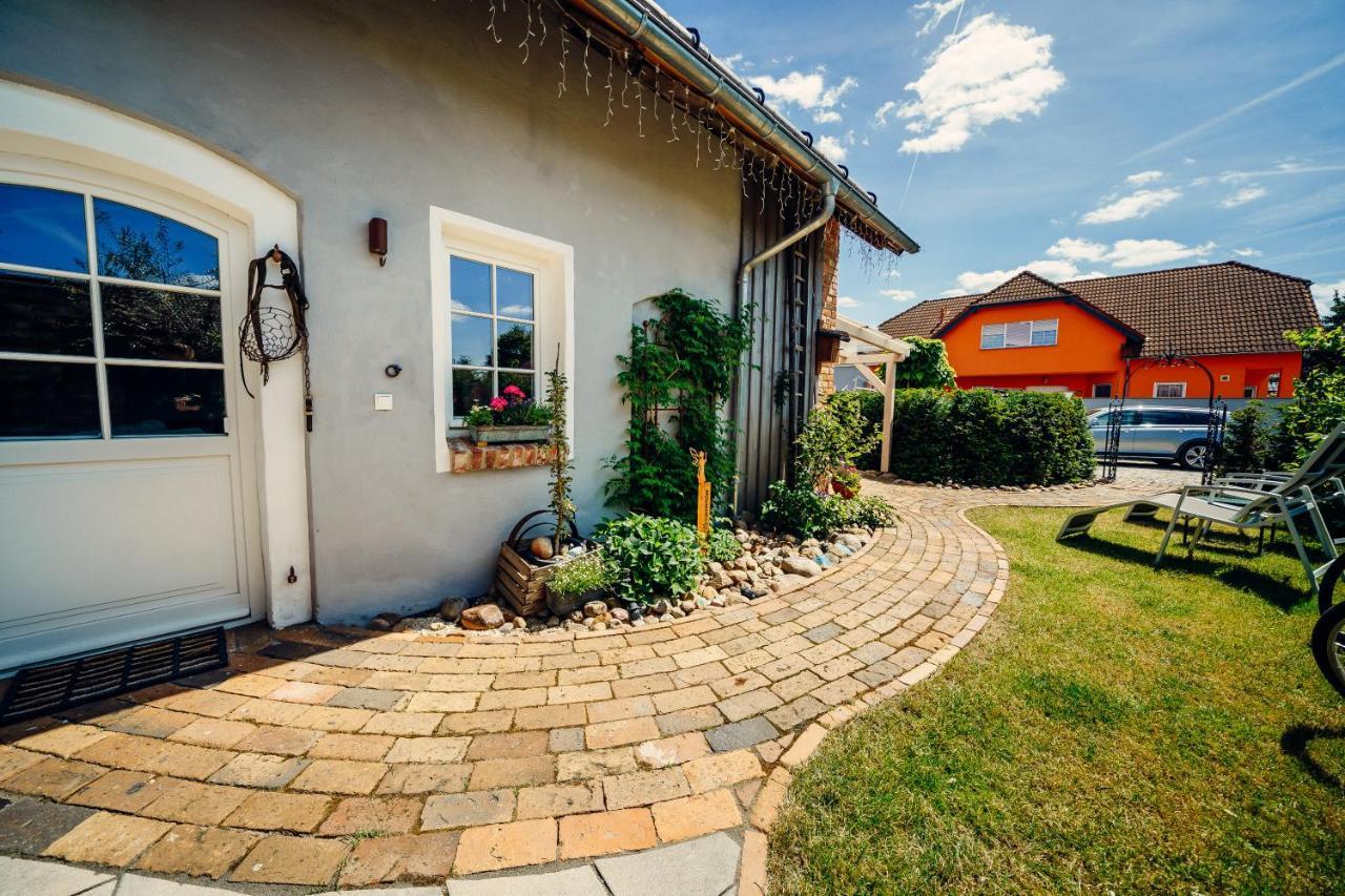 Altes Gewoelbe Mit Sauna Und Whirlpool Im Aussenbereich Elsterheide Ngoại thất bức ảnh